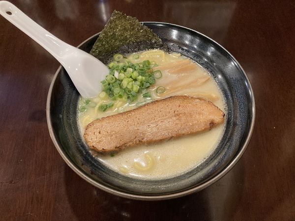 「濃厚鶏だしらーめん塩」@らーめんなが田の写真