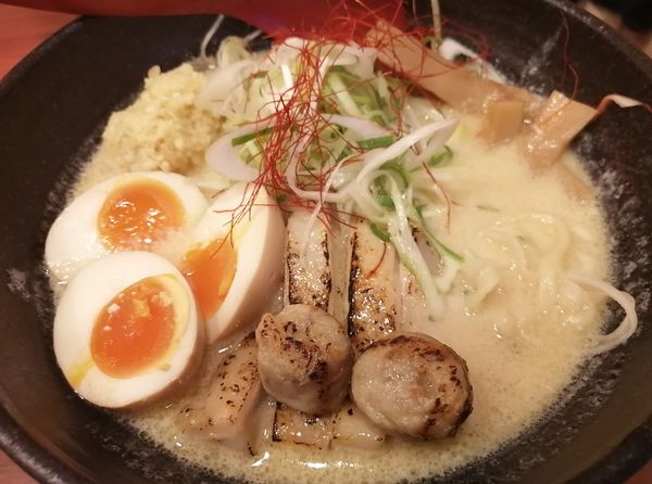 「三大鶏味噌中華¥900＋味玉（JAF会員サービス）」@麺処 若武者の写真