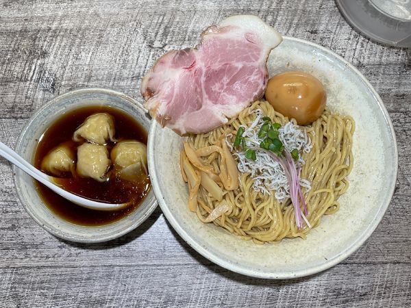 「サッポロ生ビール黒ラベル → ワンタンつけ麺 大盛 ＋ 味玉」@麺食堂 くにをの写真
