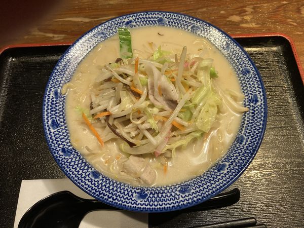 「白ちゃんぽん（中）」@じげもんちゃんぽん 吉祥寺店の写真