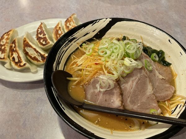 「ネギ味噌チャーシューラーメン」@らーめん すすきの 岩井店の写真