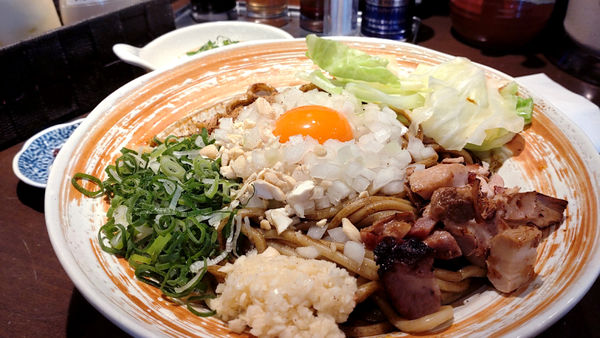 「【昼】黒どろまぜそば+辛味噌トッピング+大盛375g」@麺や 虎徹の写真