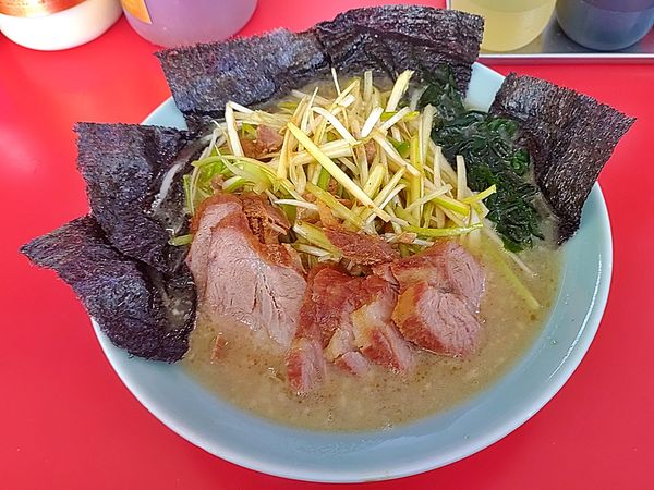 「ネギチャーシューメン ワカメ」@ラーメンショップ 寒川西店の写真