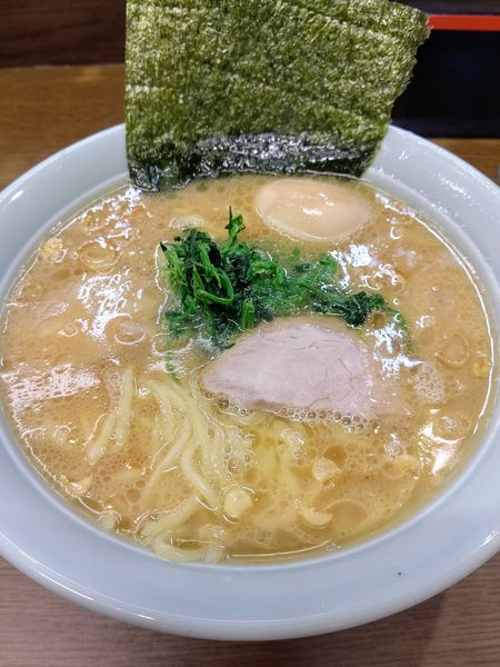 「ラーメン中+味玉」@寿々㐂家の写真