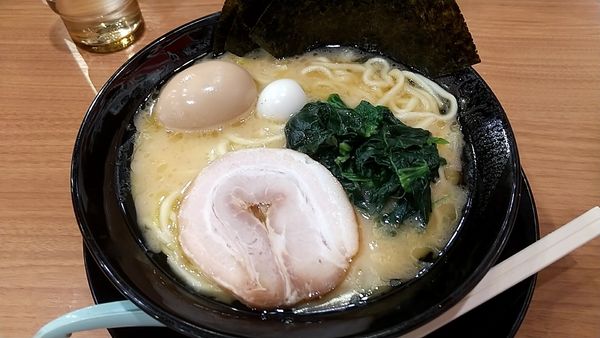 「味玉ラーメン(820円)」@町田商店 水道橋店の写真