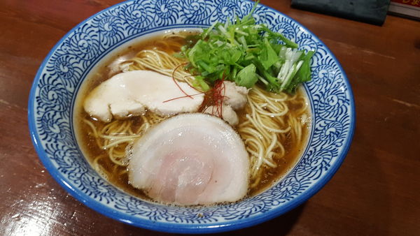 「芳醇醤油鶏そば 800円」@麺や 而今 大東本店の写真
