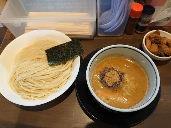 「鳥豚魚介つけめん中+チャーシューぶつ」@ラーメン ますだやの写真