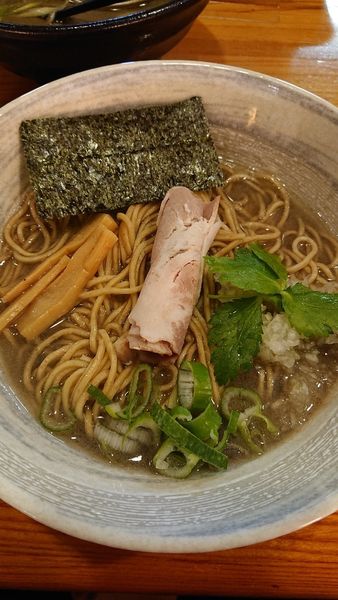 「剣崎烏賊と鯵の煮干そば」@麺屋 ひな多の写真