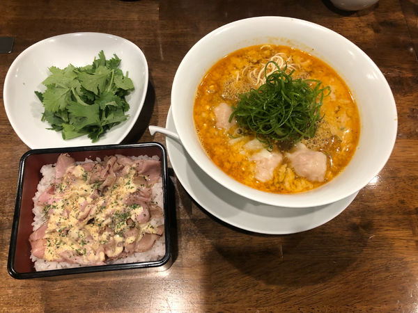 「坦々麺(900円)」@創作麺工房 鳴龍の写真