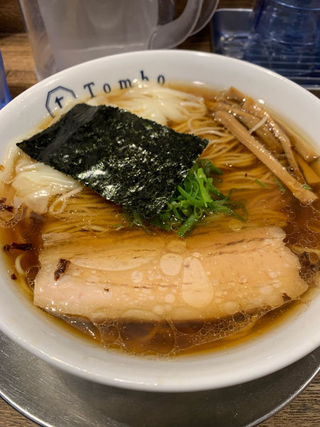 「醤油の旨味そば　皮ワンタン」@Tomboの写真