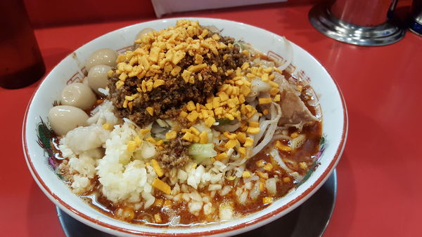 「ラーメン紅中盛り 880円＋台湾ミンチ100円」@ジャンプの写真