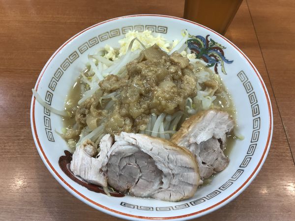 「ミニラーメン　ニンニク&アブラマシマシ」@ラーメン豚山 大塚店の写真