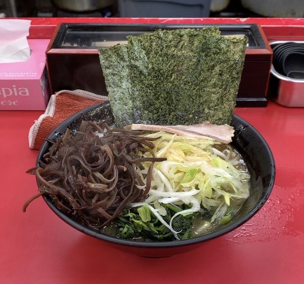 「ラーメン キクラゲ ネギ」@武蔵家直系 ぼうそう家の写真