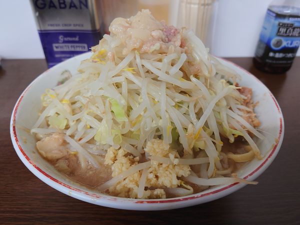「小ラーメン780円（ヤサイ、ニンニク、アブラ）」@ラーメン二郎 横浜関内店の写真