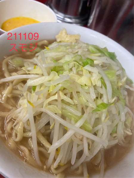 「ラーメン＋極上生卵（さがみっこ）770＋80」@ラーメン二郎 相模大野店の写真