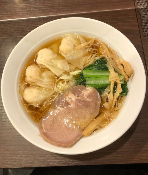「わんたん麺 醤油（￥980）」@麺屋 空海 KOOKAI 品川店の写真