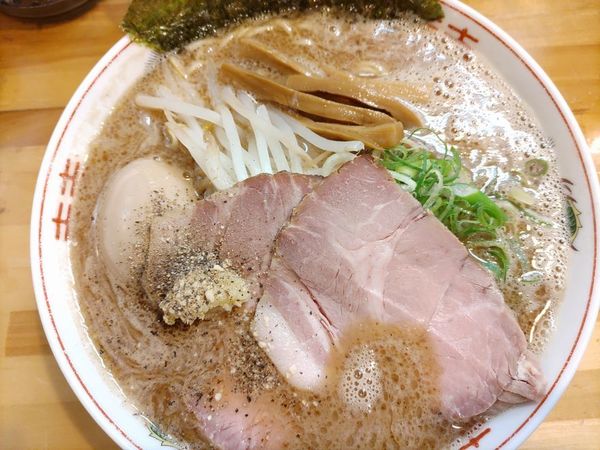 「らぁめん＋味玉」@なるめんの写真