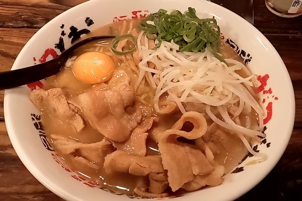 「肉玉中華そば（大）(1,000円)」@うだつ食堂の写真