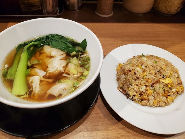 「チャーハン・ワンタンセット」@横浜家系ラーメン 石川家の写真