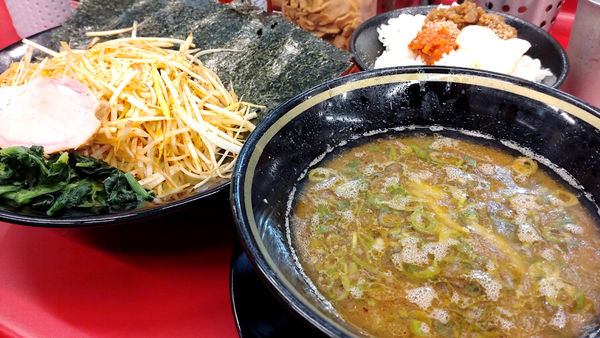 「【夜】ネギつけ（赤味噌）+ライス+海苔」@IEKEI_TOKYO 王道家直系の写真