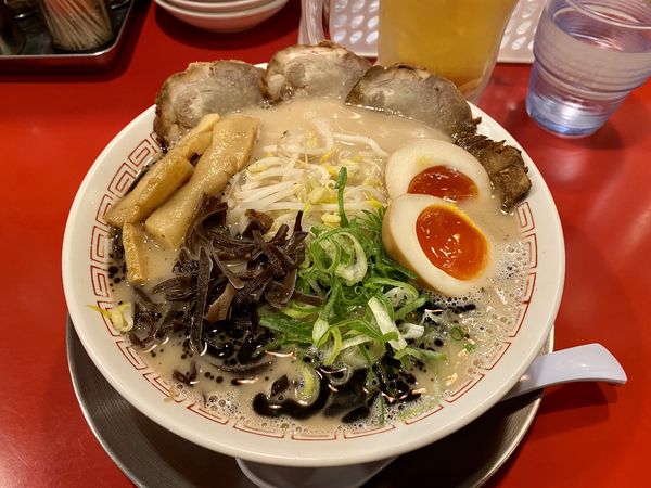 「よくばりラーメン」@ラーメン 赤組の写真
