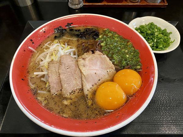 「玉子入ラーメン　ネギ増量」@黒亭 本店の写真