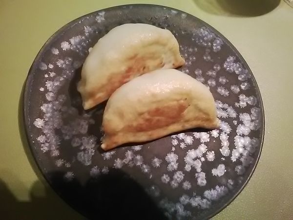 「皮から手作り焼き餃子(2個入り)(528円)」@中国菜 戸芽主の写真