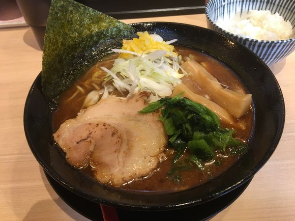 「焦がし醤油ラーメン　780円」@益荒男ラーメンの写真
