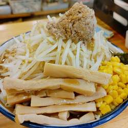 味噌らーめん特盛６００ｇ・もやし・極太メンマ　￥１２００