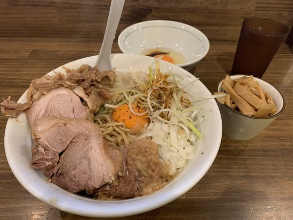 「汁なし(中) +つけたま+メンマ」@男気らーめん アカギの写真