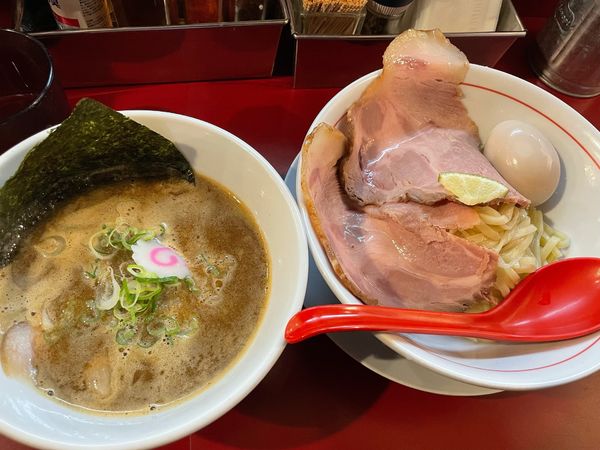「特製濃厚豚骨魚介つけ麺」@麺一盃の写真
