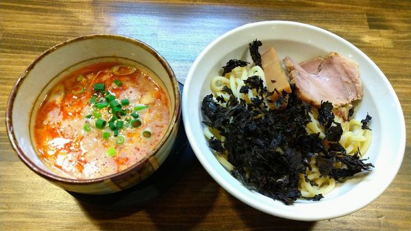 「背脂と岩のりの辛つけ麺」@麺屋 くろまるの写真