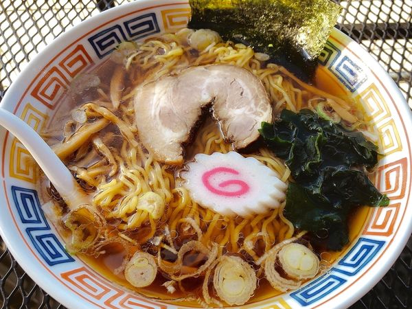「昭和の中華そば（650円、大盛100円）」@拉麺 時代遅れの写真