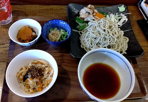 「日替りセット『鶏と旬野菜のつけそば(¥980)』」@スナフキッチンの写真