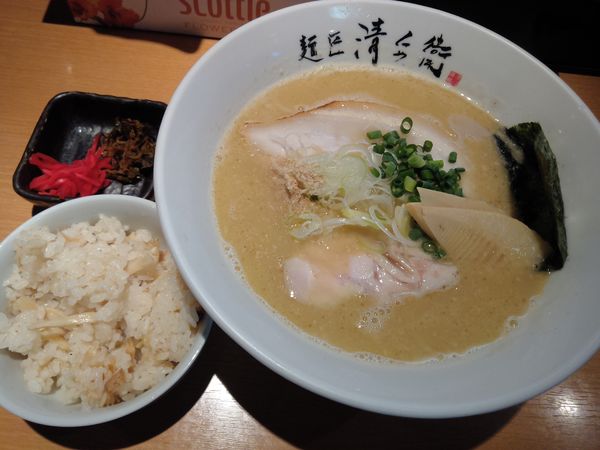「濃厚とりそば　８００円　ホタテ炊き込みご飯付き」@麺匠 清兵衛の写真