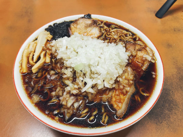 「ラーメン+やくみ」@梅乃家の写真