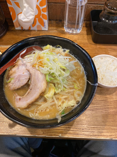 「味噌ラーメン　野菜増し、サービス小ライス」@麺処 花田 上野店の写真