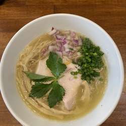 しろ　らあ麺　並　800円