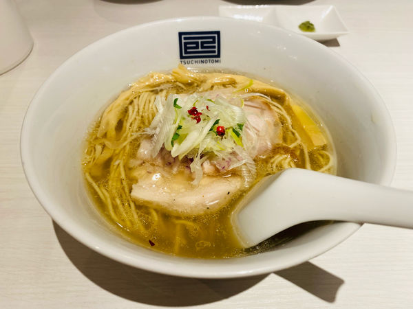 「ポルチーニ香る淡麗塩らーめん800円」@淡麗拉麺 己巳の写真