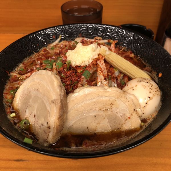 「蠍特製ラーメン（中盛・辛さ普通・もやしニンニク）¥1,070」@Japanese soba Noodles 蠍の写真