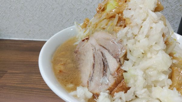 「ミニラーメン（豚１枚入　麺ゆで前200g）」@ラーメン武丸の写真