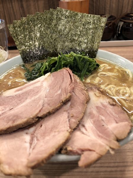 「ラーメン中盛+チャーシュー、ネギ、ノリ」@ラーメン 清水家の写真