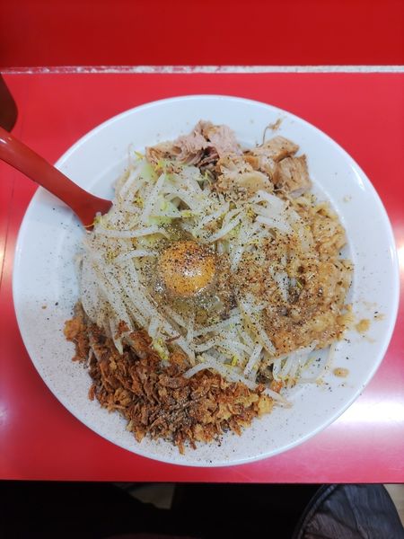 「汁なし麺(胡椒)」@立川マシマシ 古河125号店の写真