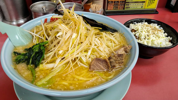 「特製味噌ネギネギ大大ラーメン+ネギマヨチャーシュー丼」@ラーメン山岡家 瑞穂店の写真