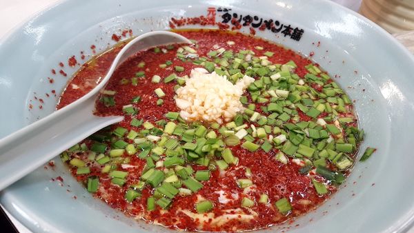 「タンタンメン特辛 830円＋粒ニラ100円＋ニンニク100円」@ニュータンタン草加の写真