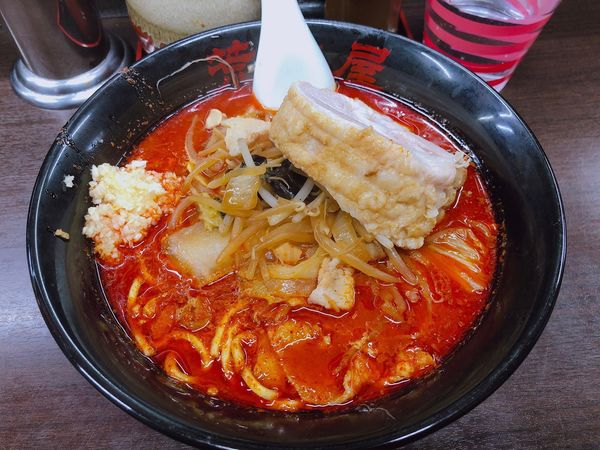 「大辛麺 850円＋チャーシュー 100円」@元祖旨辛系タンメン 荒木屋の写真