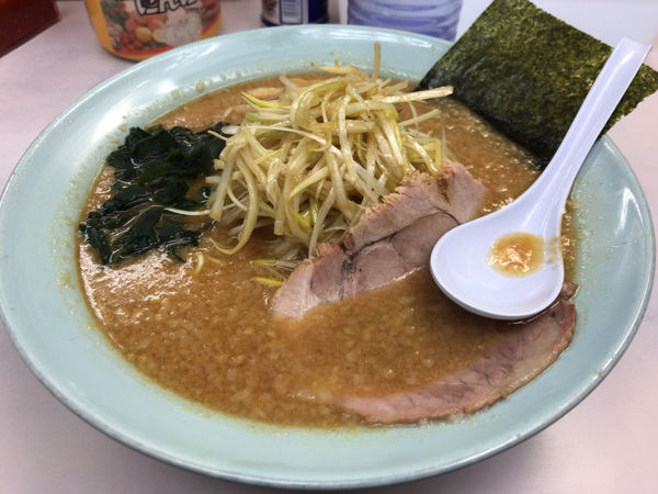 「ねぎみそ 並(アブラ多め、味濃いめ) 770円」@◯つばき食堂の写真