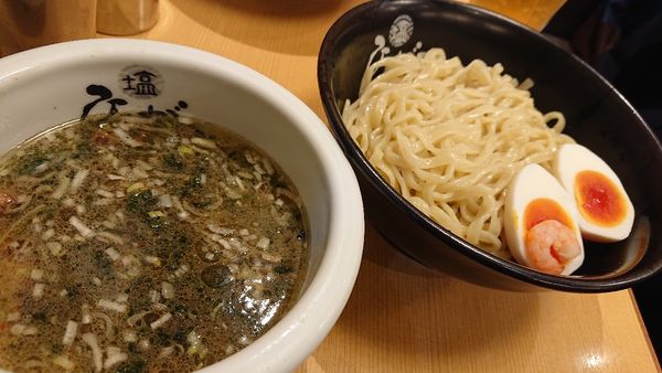 「味玉つけ麺」@塩専門 ひるがお 東京駅店の写真