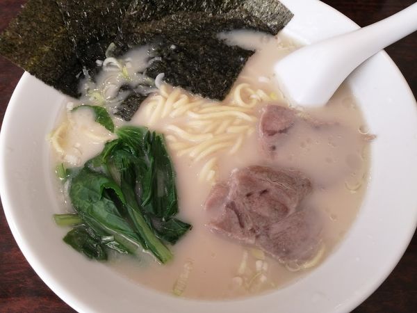 「とんこつラーメン(600)」@宝楽園の写真