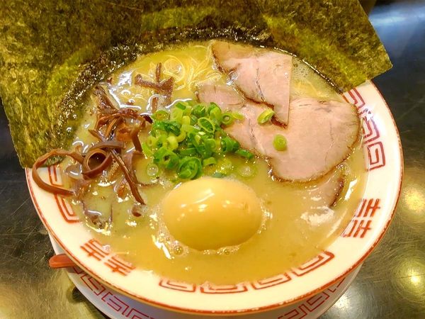 「特製長浜ラーメン」@博多長浜らーめん 六角堂の写真